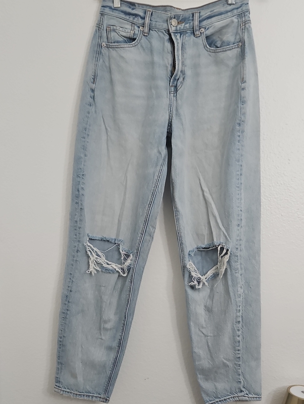 American Eagle Outfitters Light Blue Distressed Boyfriend Jeans